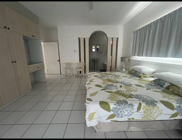 8 BEDROOM HOUSE FOR SALE IN BALLITO CENTRAL